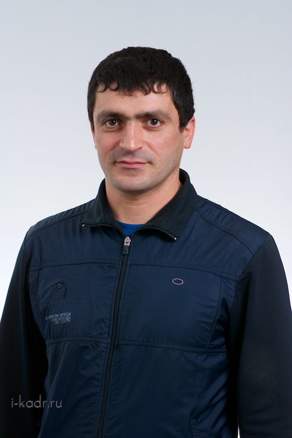 Парсамян Сурен Юрикович.